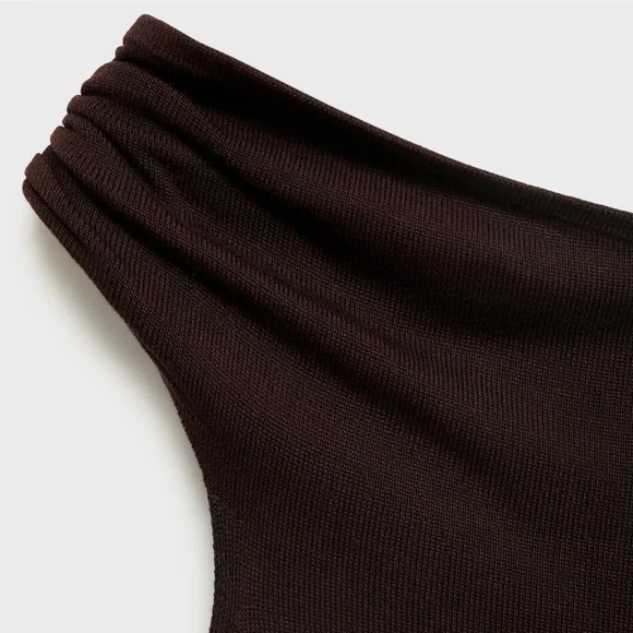 Asymmetrical Top - Picture 4 of 5